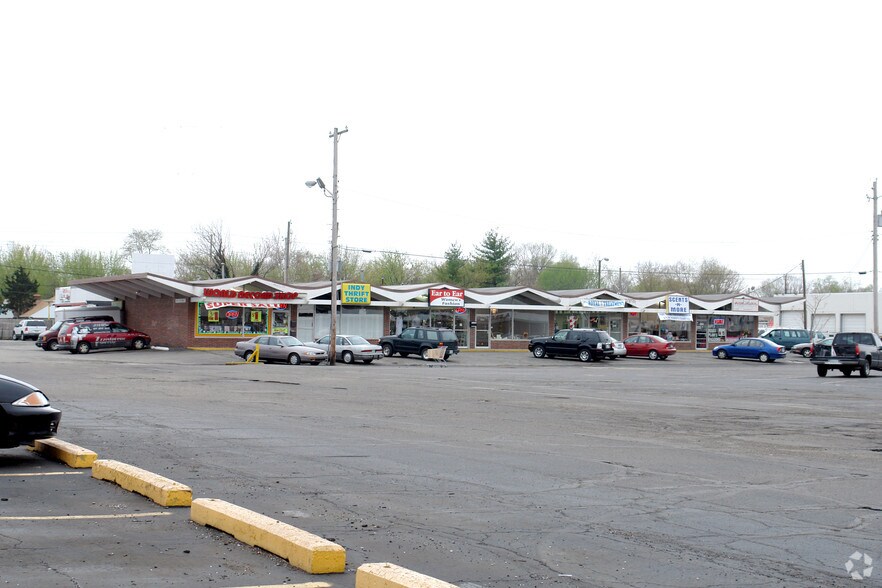 5218-5230 Keystone Ct, Indianapolis, IN à louer - Photo du bâtiment - Image 3 de 11