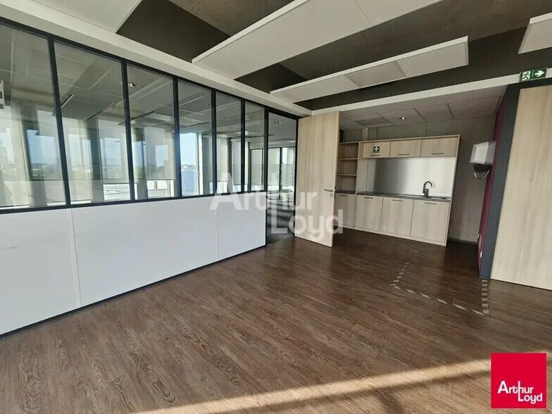 Bureau dans Angers à vendre - Photo du bâtiment - Image 2 de 4