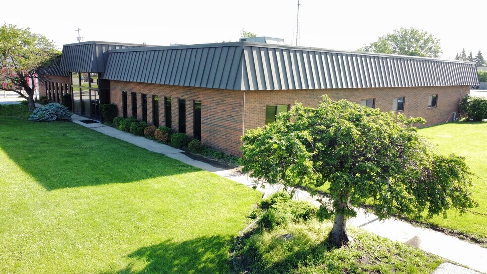 111 S Byrne Rd, Toledo, OH à vendre - Photo du bâtiment - Image 2 de 4