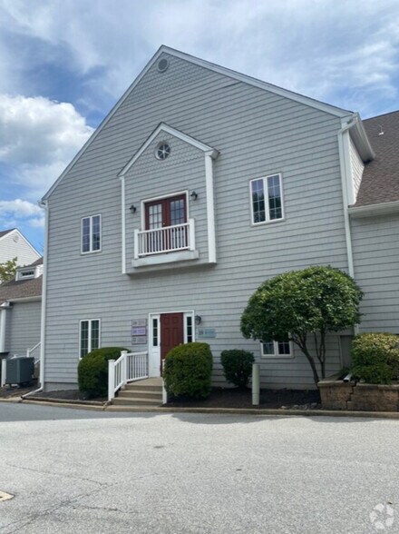 22 Mystic Lane, Malvern, PA portefeuille de 2 propriétés à vendre sur LoopNet.ca - Photo du bâtiment - Image 3 de 17