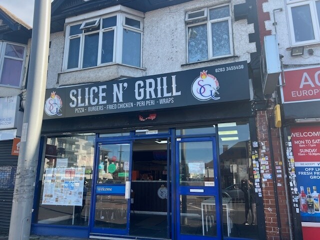 222 High Rd, Romford à vendre - Photo du bâtiment - Image 2 de 19