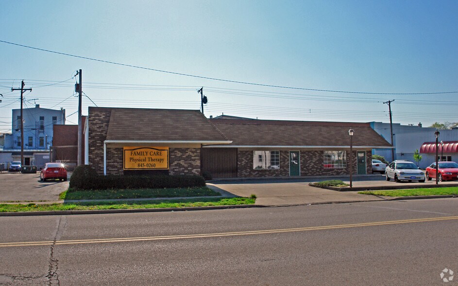 110-116 S Church St, New Carlisle, OH for sale - Building Photo - Image 2 of 4