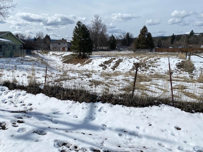 37152 Superior Ave, Burney, CA for sale - Building Photo - Image 3 of 6