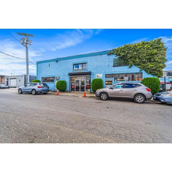 75 Windsor Ave, Mineola, NY à vendre - Photo du bâtiment - Image 2 de 44