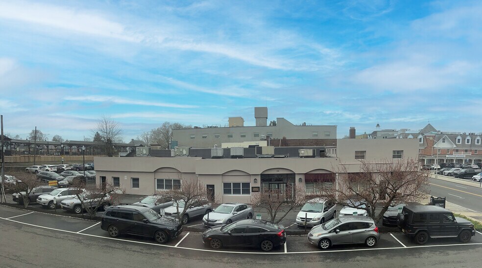 215 North Ave W, Westfield, NJ à louer - Photo du bâtiment - Image 2 de 3