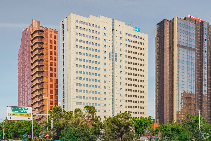 Bureau dans Madrid, Madrid à louer - Photo du bâtiment - Image 2 de 2