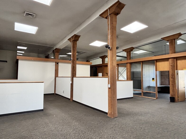 375 W 200 S, Salt Lake City, UT for lease - Building Photo - Image 3 of 17