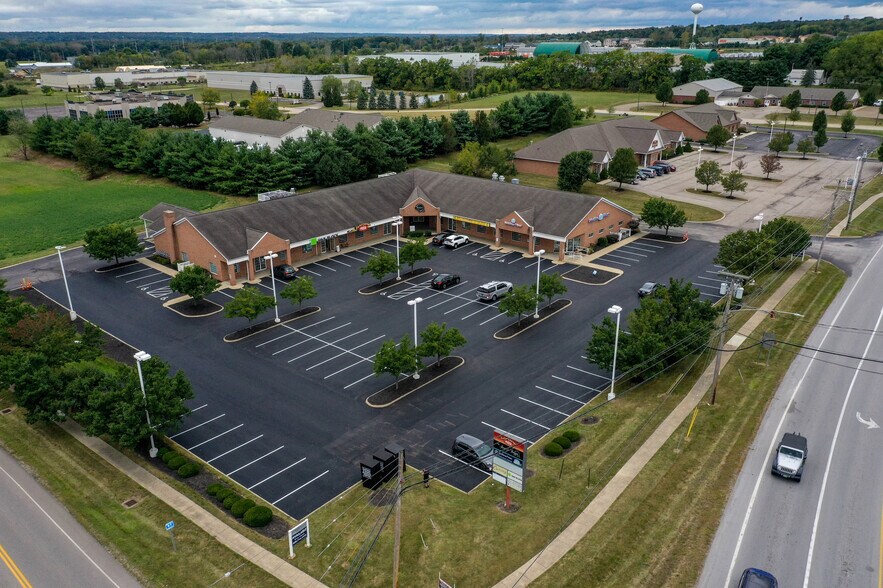 201-255 Center St, Seville, OH à louer - Photo du bâtiment - Image 3 de 9