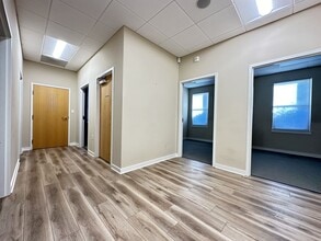 889 Rio East Ct, Charlottesville, VA for lease Interior Photo- Image 2 of 11