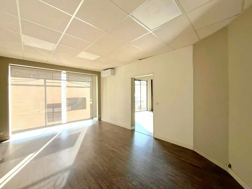 Retail in Saint-Raphaël for sale Interior Photo- Image 1 of 7