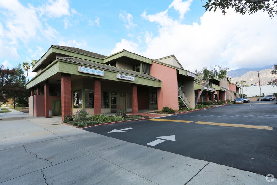 2235 Lake Ave, Altadena, CA for lease - Primary Photo - Image 3 of 6