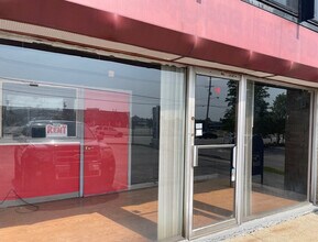5311 Northfield Rd, Bedford, OH for lease Building Photo- Image 1 of 10