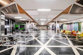 1 Rue Royale, Saint-Cloud for lease Building Photo- Image 1 of 17