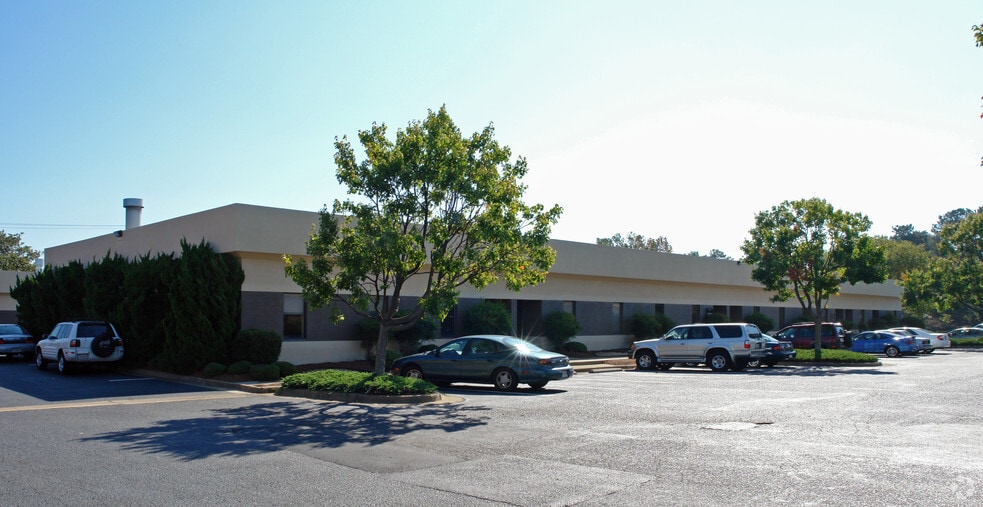 2428 Almeda Ave, Norfolk, VA à louer - Photo principale - Image 1 de 5