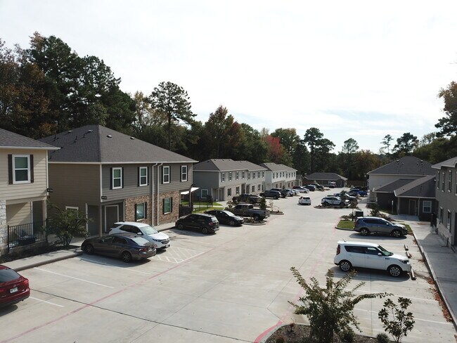 Plus de détails pour 615 Hayman St, Huntsville, TX - Multi-résidentiel à vendre