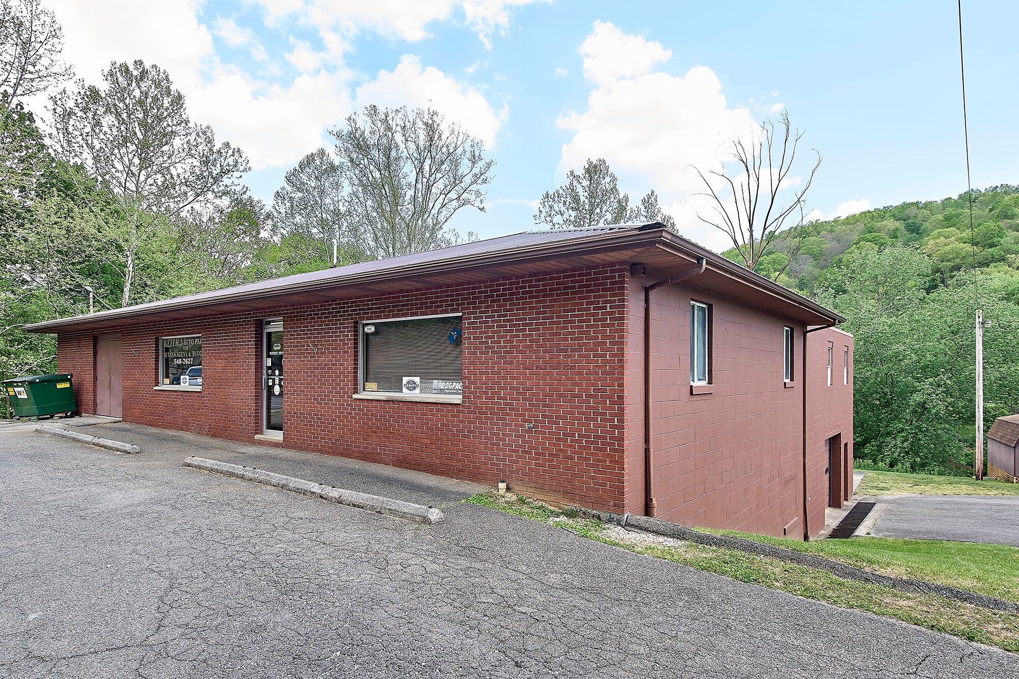 6328 Elk River Rd, Clendenin, WV à vendre Photo du bâtiment- Image 1 de 61