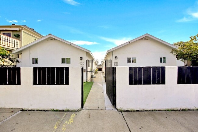 Plus de détails pour 2411-2421 L St, San Diego, CA - Multi-résidentiel à vendre