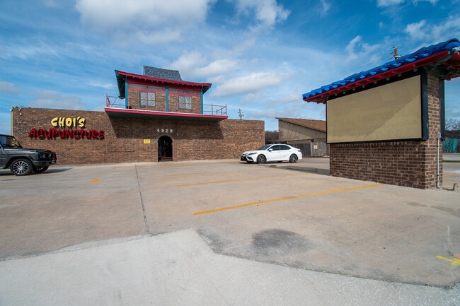 More details for 4929 Everhart Rd, Corpus Christi, TX - Retail for Sale