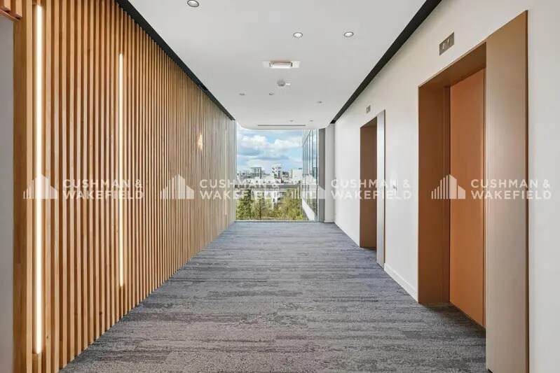 10-14 Rue Jean Bart, Massy à louer - Photo du bâtiment - Image 3 de 15