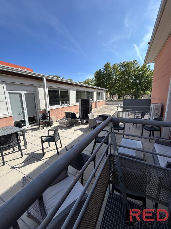 Office in Aix-en-Provence for lease Building Photo- Image 1 of 5