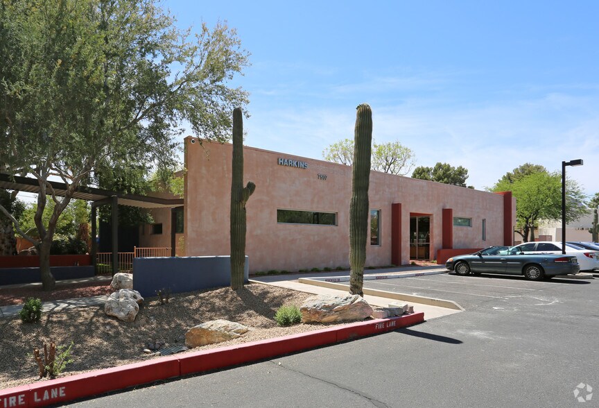 7507-7511 E McDonald Dr, Scottsdale, AZ à louer - Photo du bâtiment - Image 2 de 25