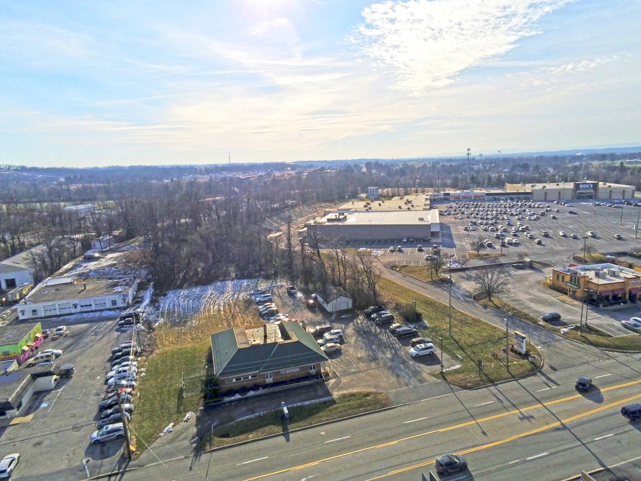 1340 Lincoln Way E, Chambersburg, PA for sale Primary Photo- Image 1 of 23