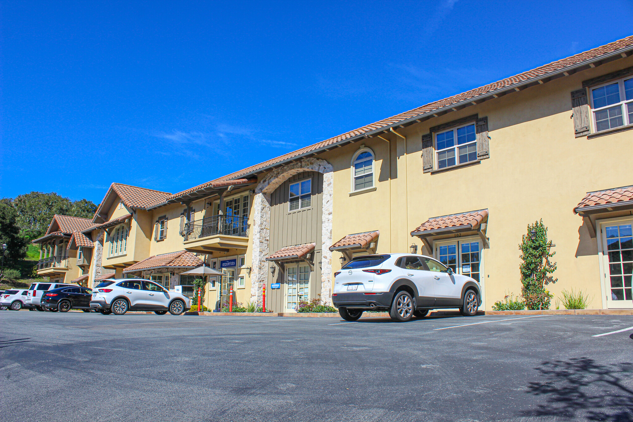 24560 Silver Cloud Ct, Monterey, CA à vendre Photo du bâtiment- Image 1 de 1