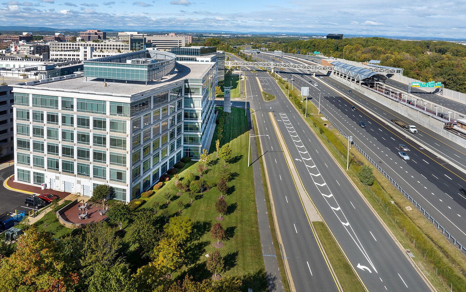 2303 Dulles Station Blvd, Herndon, VA à louer Photo principale- Image 1 de 15