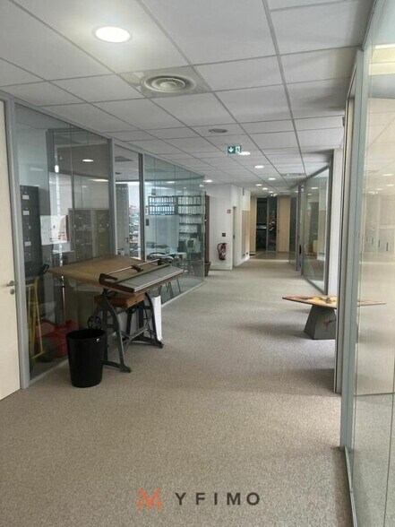 Office in Saint-Germain-en-Laye for lease - Building Photo - Image 2 of 10