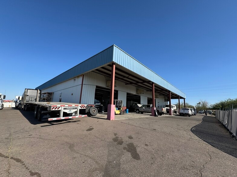 9440 N 75th Ave, Peoria, AZ for lease - Building Photo - Image 2 of 11