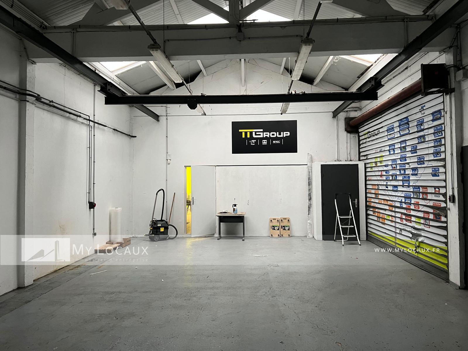 Flex in Saint-Denis for lease Interior Photo- Image 1 of 7