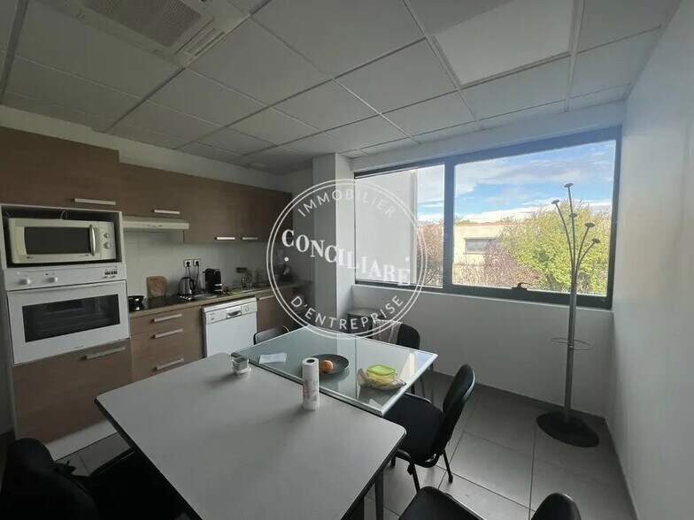 Office in Toulouse for lease - Interior Photo - Image 3 of 5