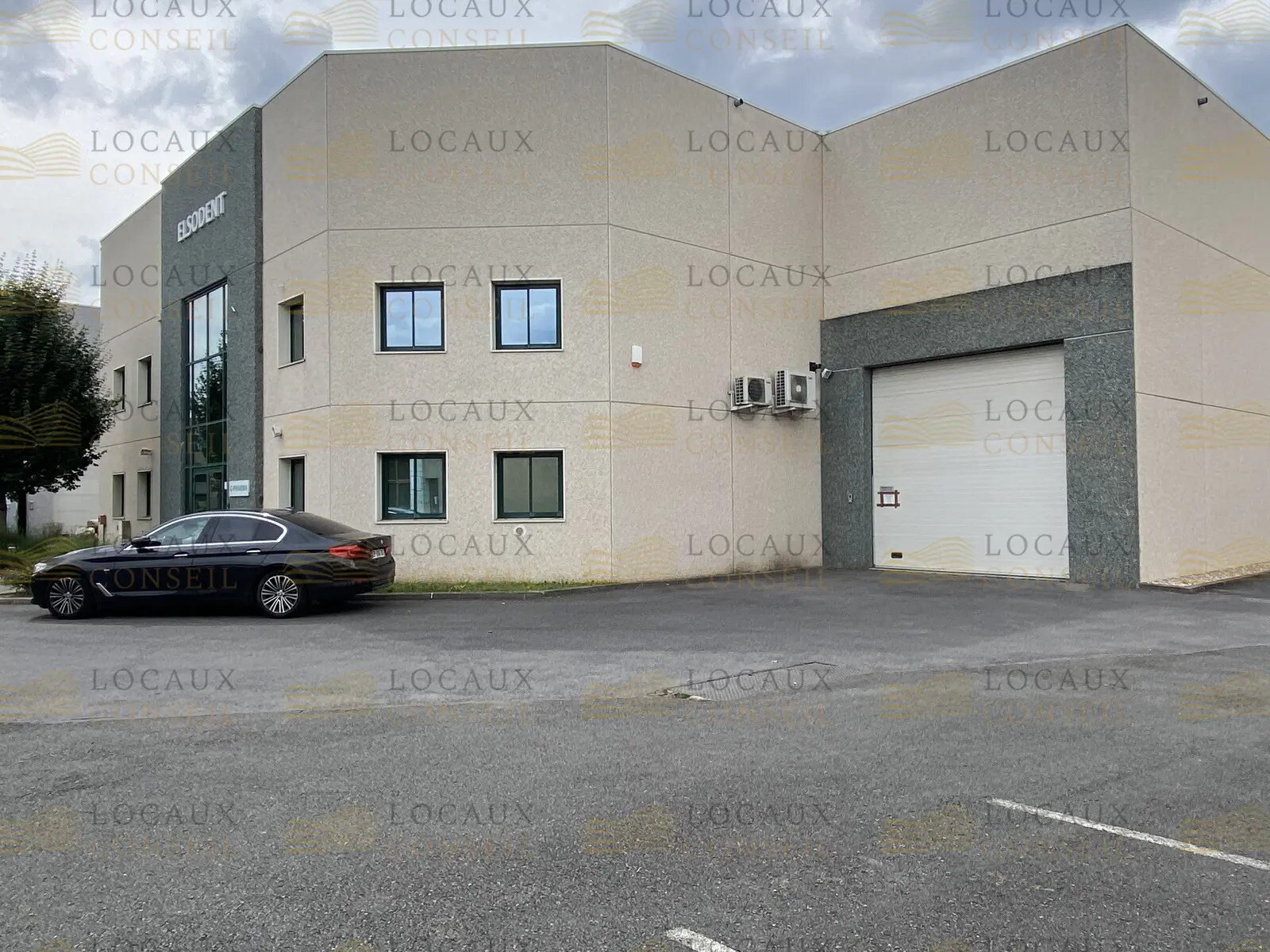 Flex dans Herblay-sur-Seine à louer Photo du bâtiment- Image 1 de 11