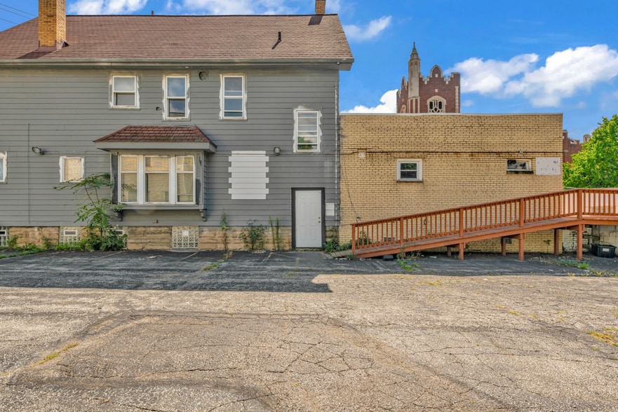 4438 Pearl Rd, Cleveland, OH for sale - Building Photo - Image 3 of 44
