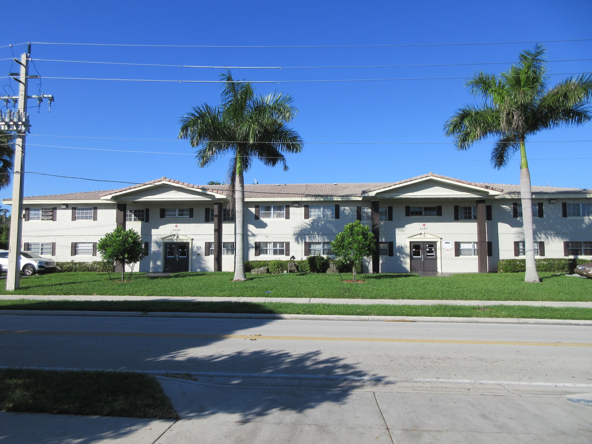 4280 Woodside Dr, Coral Springs, FL for sale Building Photo- Image 1 of 14