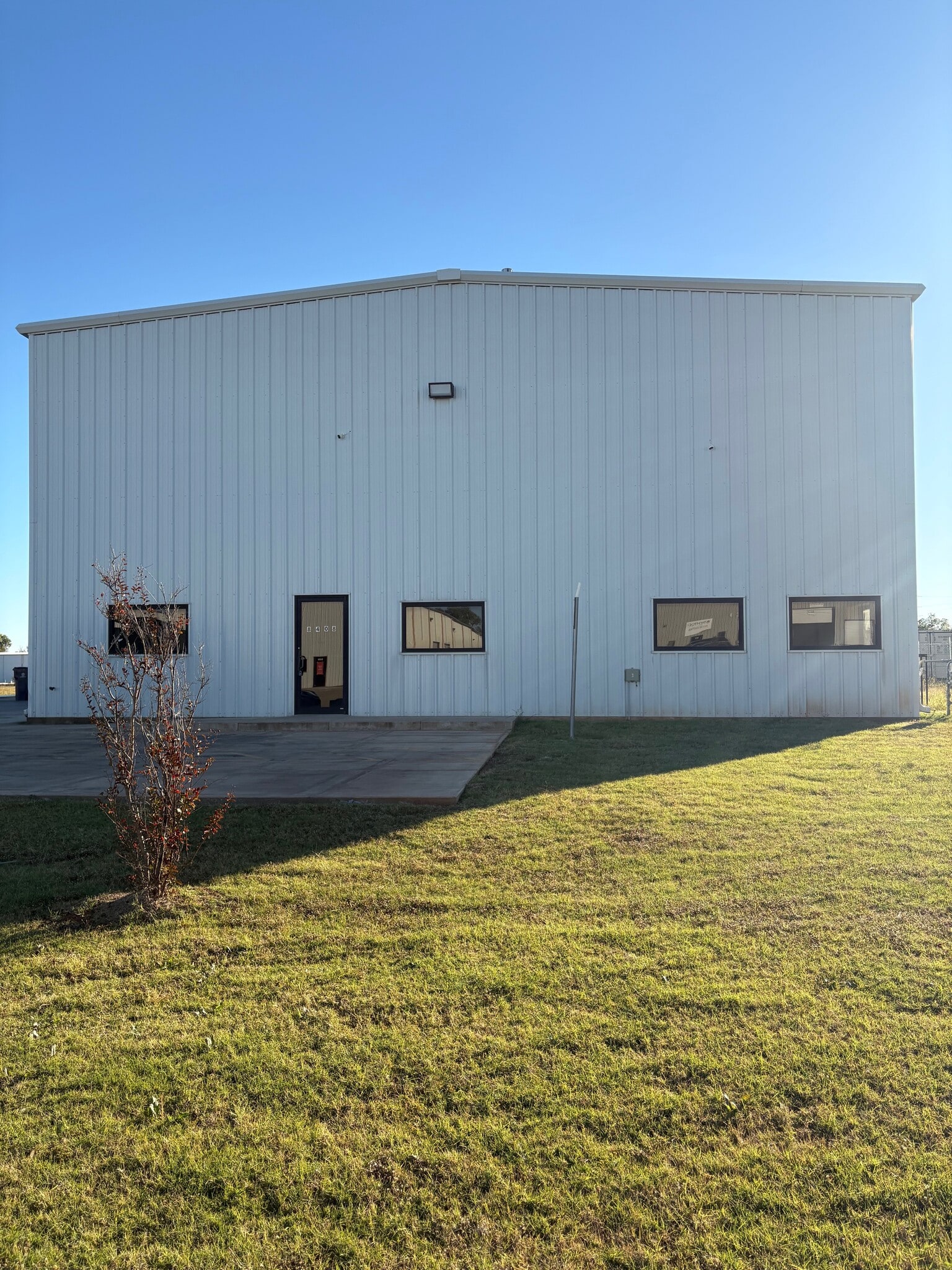 8408 SW 23rd Pl, Oklahoma City, OK à louer Photo du bâtiment- Image 1 de 20