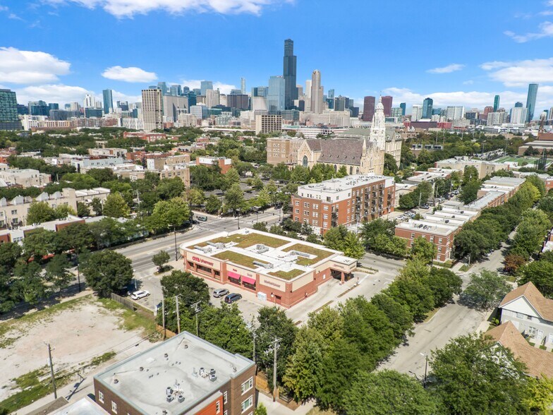 1211 W Roosevelt Rd, Chicago, IL à vendre - Photo du bâtiment - Image 2 de 2