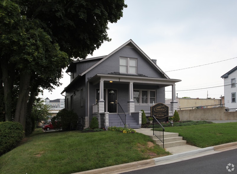 7 Park Ave, Gaithersburg, MD for sale - Building Photo - Image 2 of 10