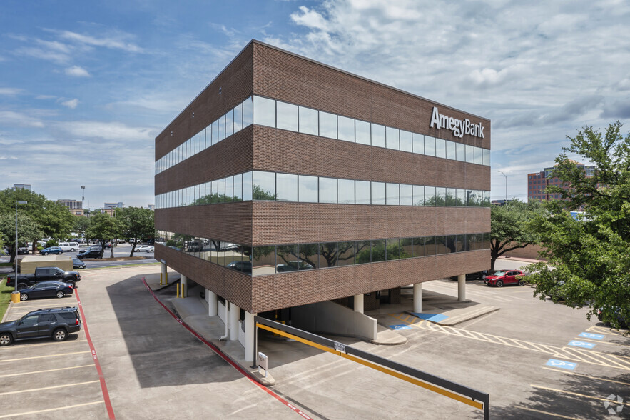 1901 N Central Expy, Richardson, TX for lease - Building Photo - Image 3 of 9