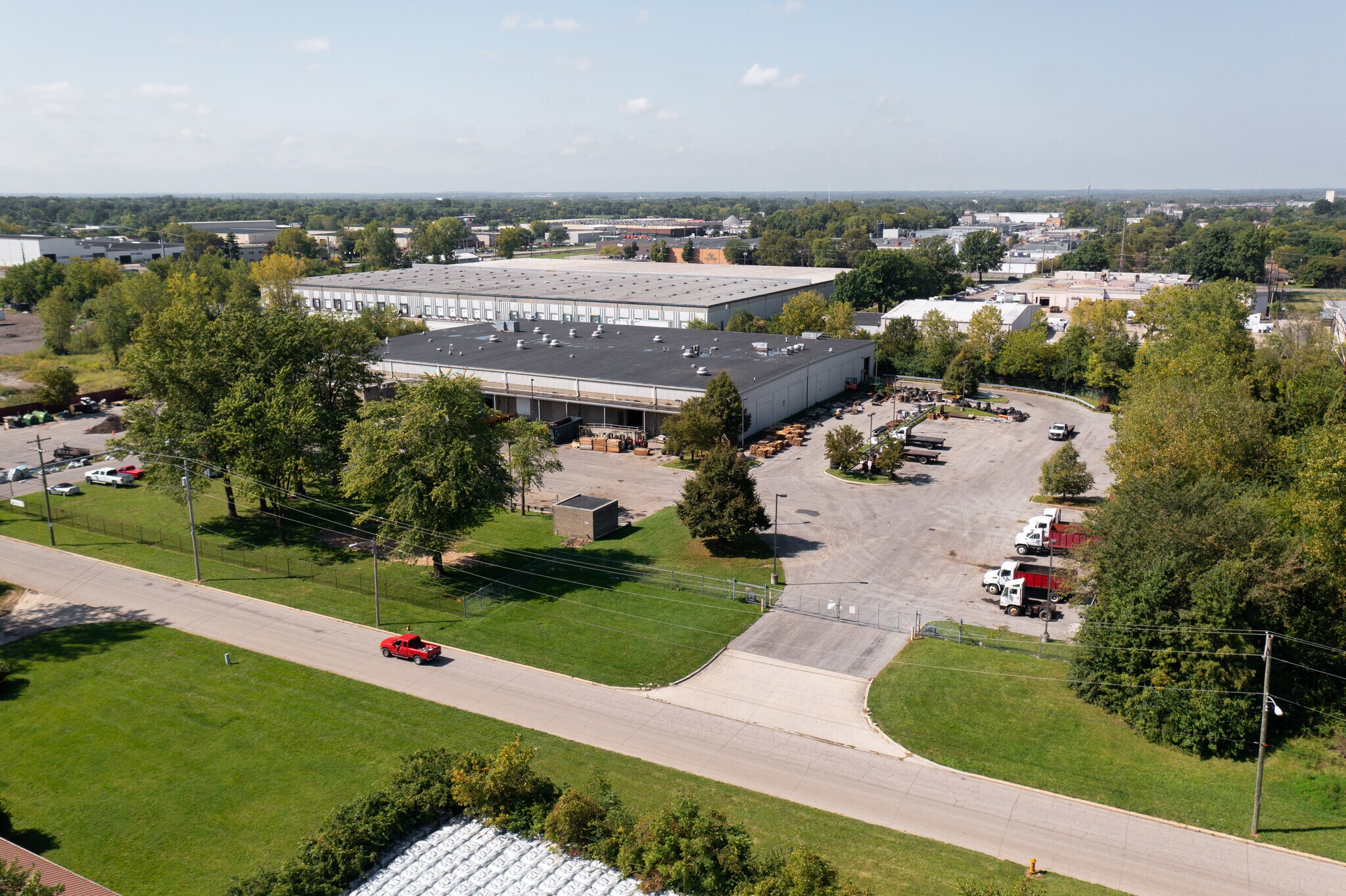 2201 Advance Ave, Columbus, OH for lease Building Photo- Image 1 of 2