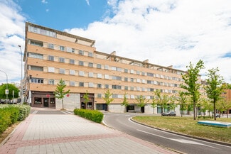 Plus de détails pour Avenida Monasterio de el Escorial, 55, Madrid - Commerce de détail à louer
