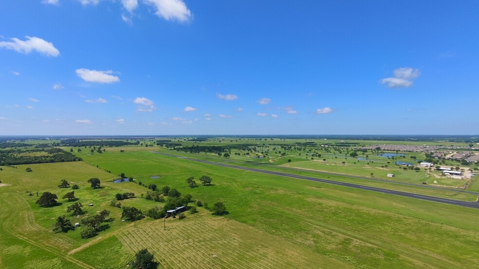 415 Veterans Memorial Dr, Navasota, TX for sale - Aerial - Image 3 of 24
