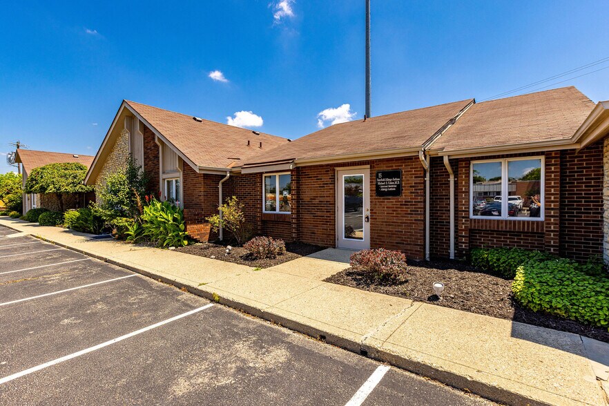 5850 Boymel Dr, Fairfield, OH à vendre - Photo du bâtiment - Image 1 de 51