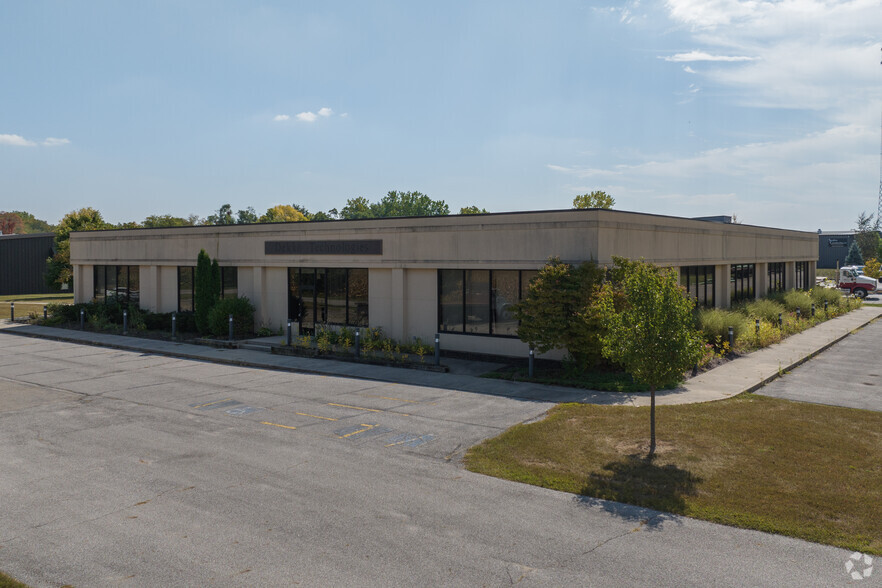 8645 E Backwater Rd, North Webster, IN for lease - Primary Photo - Image 1 of 29