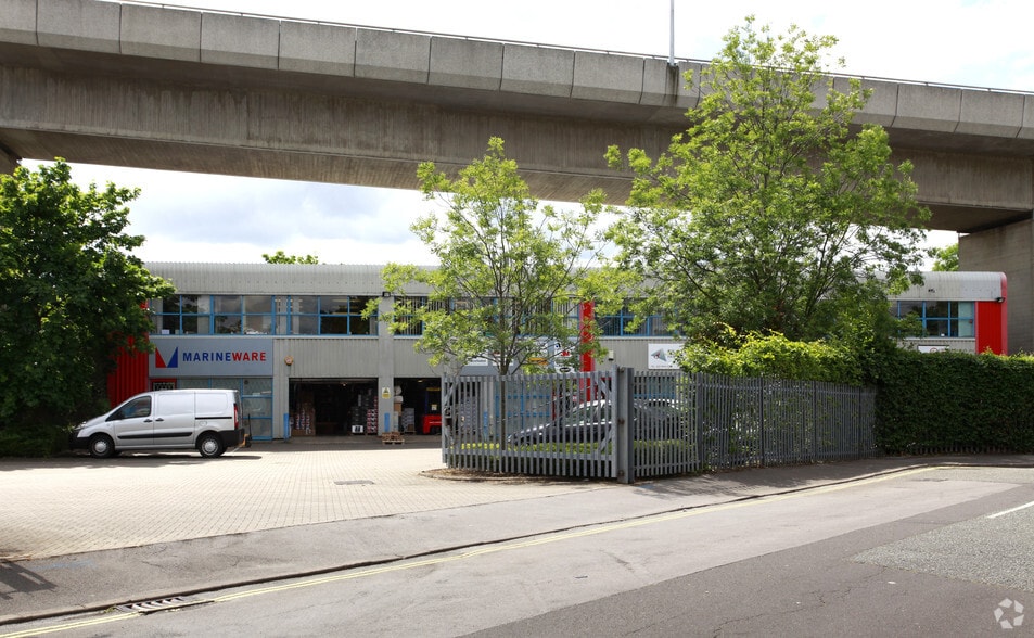 Crosshouse Rd, Southampton for lease - Building Photo - Image 3 of 4