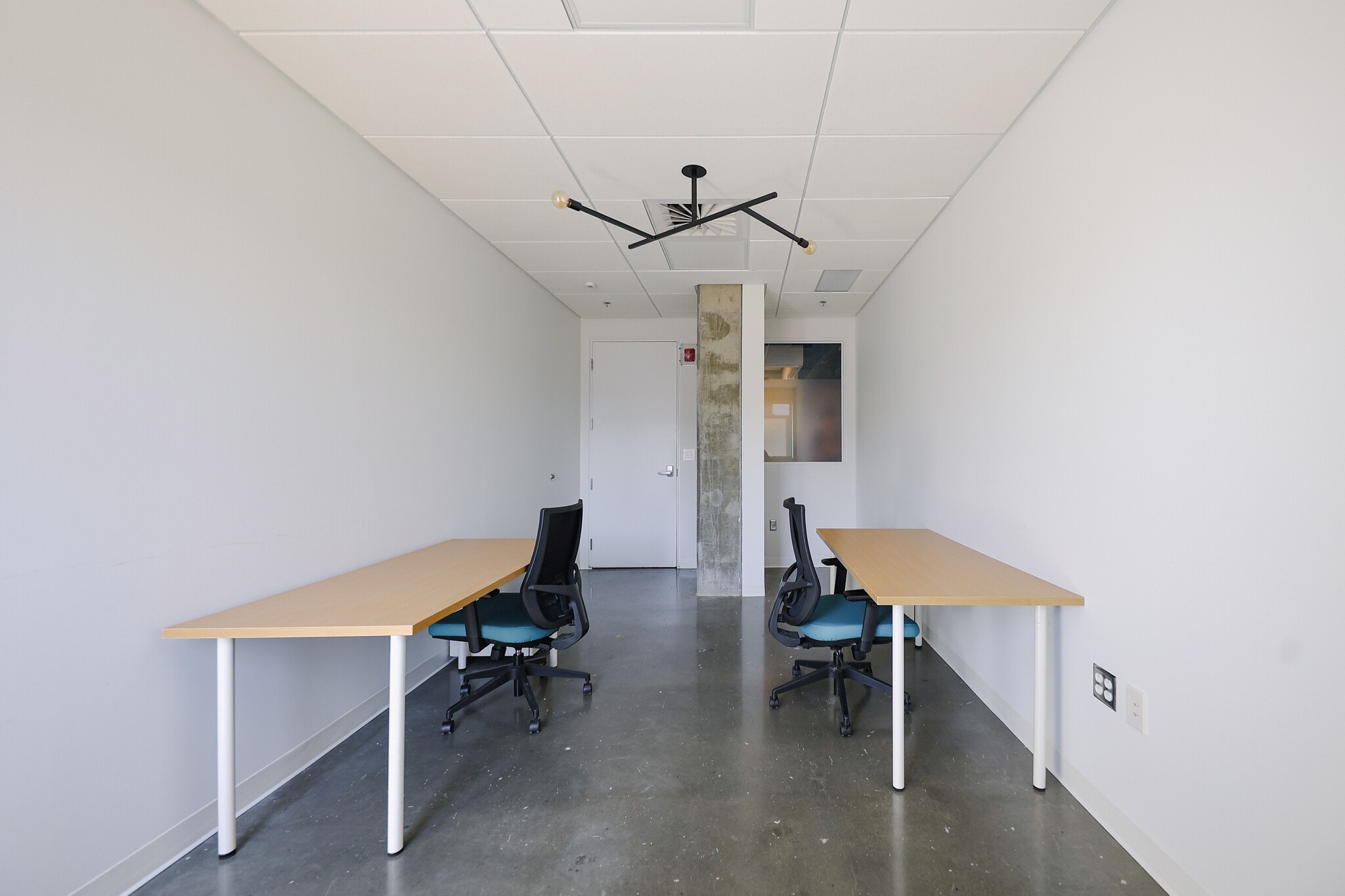 7236 St Waverly, Montréal, QC for lease Interior Photo- Image 1 of 6
