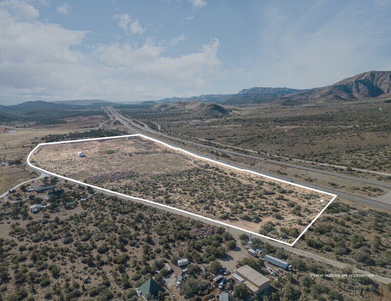 1905 N Anderson Junction Rd, Toquerville, UT à vendre - Photo du bâtiment - Image 2 de 7
