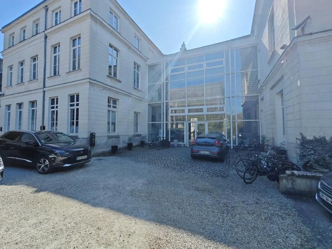 Bureau dans Lille à louer Photo du bâtiment- Image 1 de 8