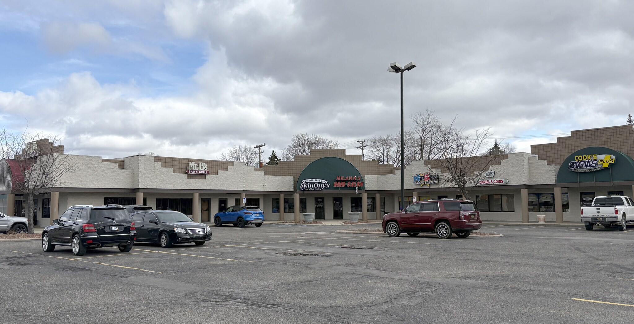 48530-48576 Van Dyke Ave, Shelby Township, MI for lease Building Photo- Image 1 of 2