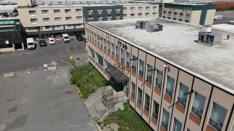 7790 Ch De La Côte-De-Liesse, Saint-Laurent, QC à louer - Vidéo sur l’inscription commerciale - Image 2 de 6